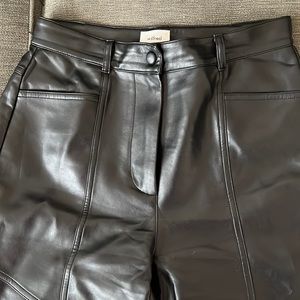 Aritzia Rebel Pant in black, size 4
